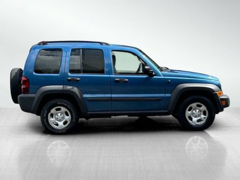 Used 2006 Jeep Liberty Sport AWD/4WD image 3