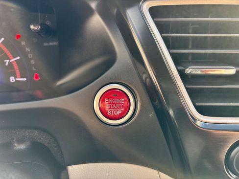 Used 2014 Honda Civic Hybrid Sedan image 5