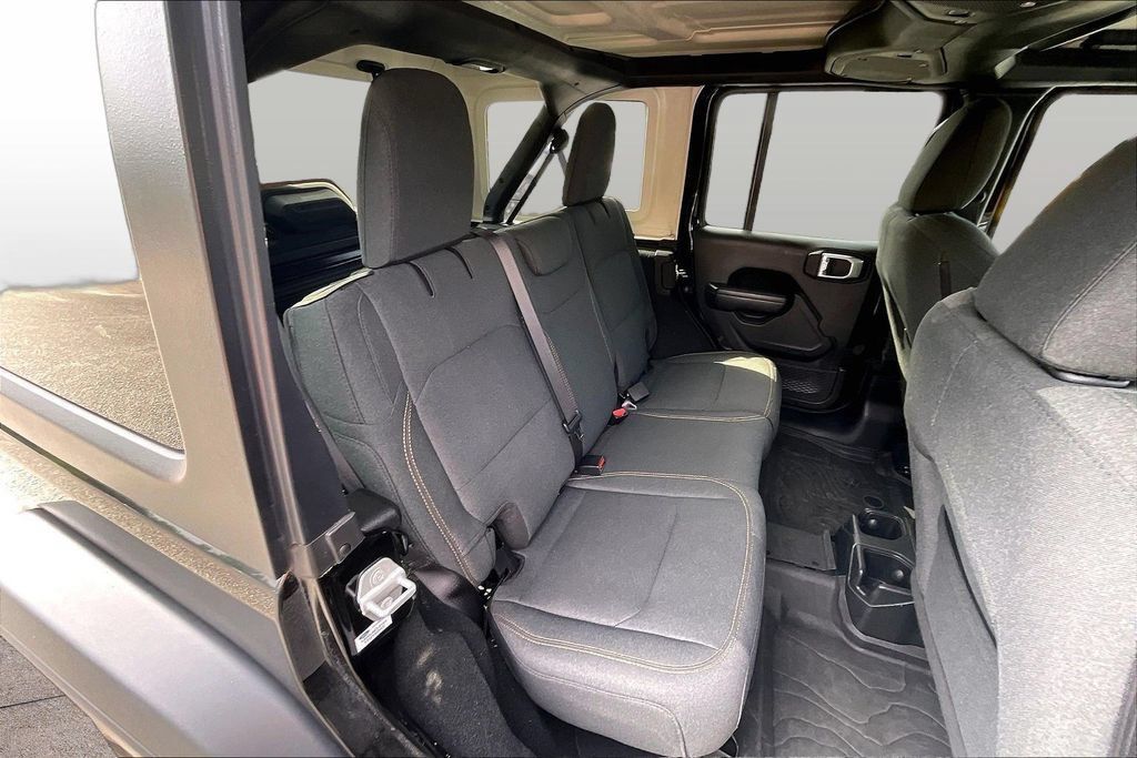 Used 2024 Jeep Wrangler Unlimited Sport AWD/4WD image 27