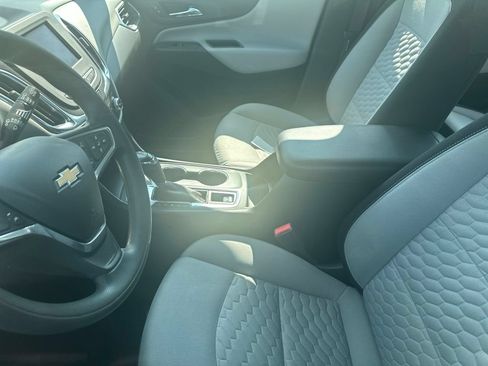 Used 2020 Chevrolet Equinox LS FWD image 4