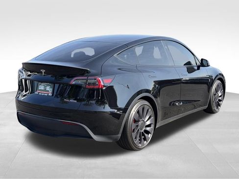 Used 2024 Tesla Model Y Performance AWD/4WD image 5