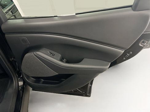 Used 2025 Ford Mustang Mach-E Premium image 31