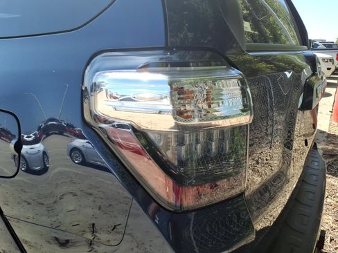 Used 2023 Toyota 4Runner SR5 Premium w/ Moonroof Package AWD/4WD image 7