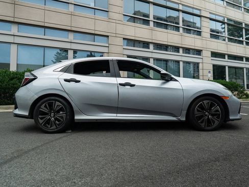 Used 2018 Honda Civic EX image 2