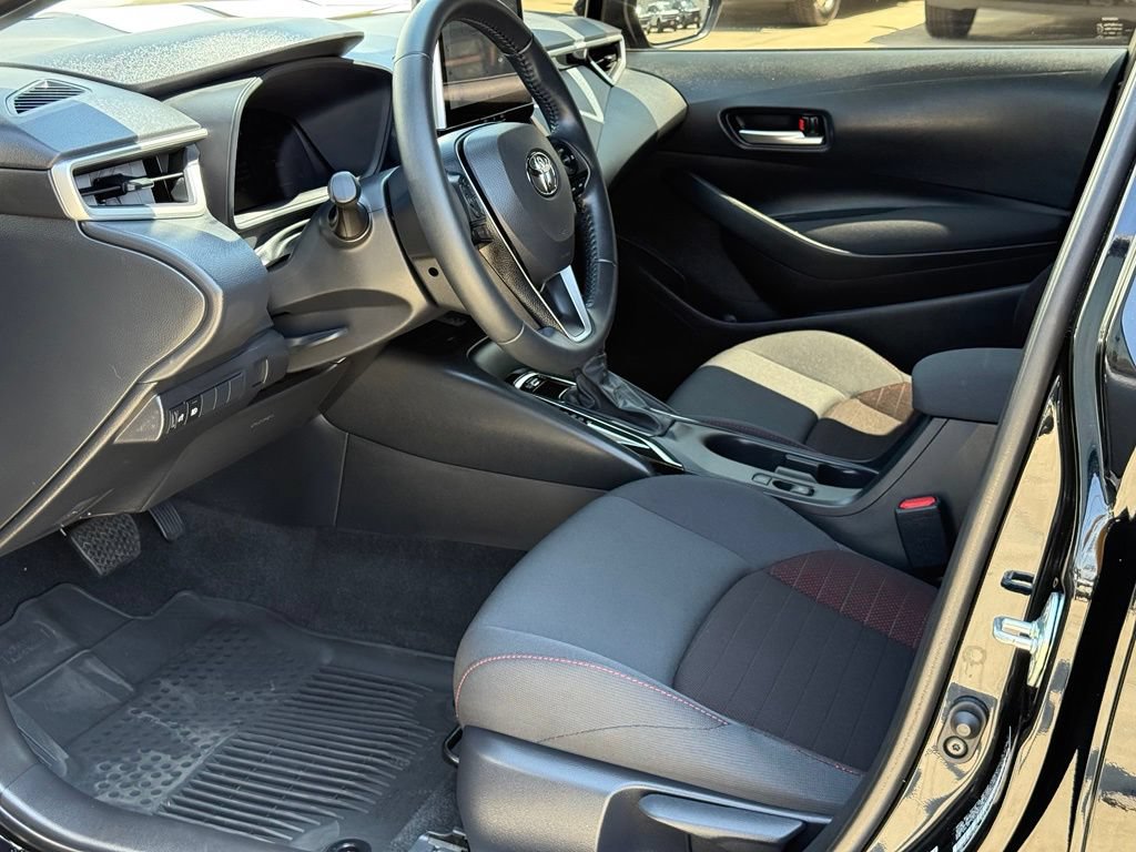Used 2026 Toyota Corolla SE w/ SE Package FWD image 6