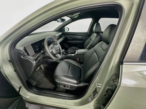 Used 2025 Hyundai Santa Cruz SEL FWD image 13