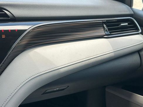Certified 2019 Toyota Camry XLE FWD image 28