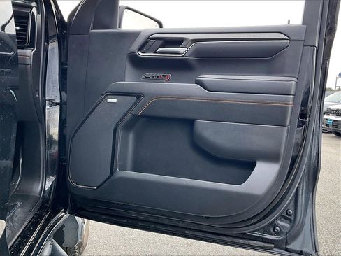 Used 2023 GMC Sierra 1500 AT4 w/ AT4 Premium Package image 11