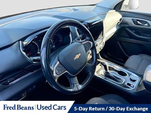 Used 2020 Chevrolet Traverse LT image 8