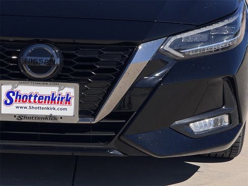 Used 2023 Nissan Sentra SR w/ SR Premium Package image 8