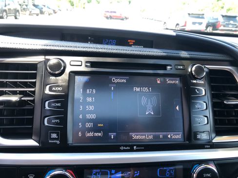 Used 2015 Toyota Highlander Limited Platinum AWD/4WD image 14