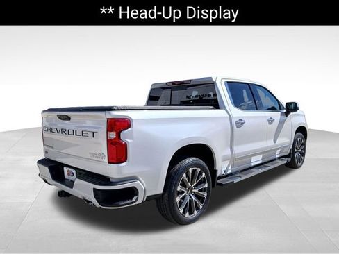 Certified 2025 Chevrolet Silverado 1500 High Country w/ High Country Premium Package AWD/4WD image 5