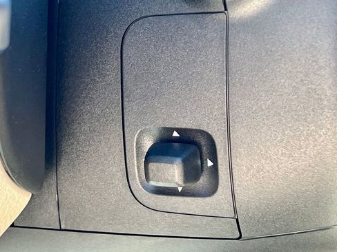 Certified 2026 Mercedes-Benz C 300 4MATIC Sedan image 32