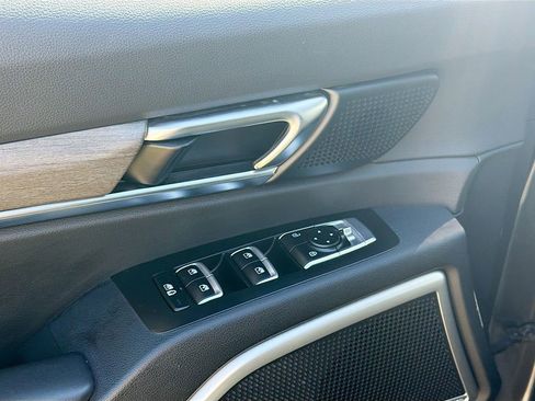 Used 2022 Kia Telluride EX w/ EX Premium Package image 18