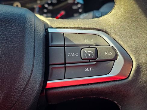 Certified 2024 Jeep Compass Latitude image 19