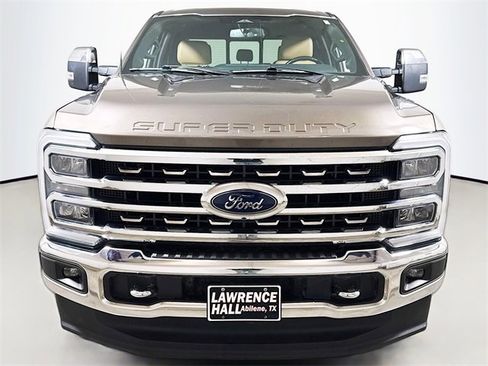 Used 2023 Ford F250 Lariat w/ Chrome Package image 2