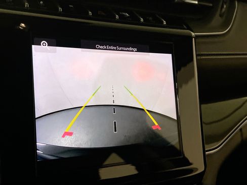 Used 2023 Jeep Grand Cherokee Laredo w/ Luxury Tech Group I image 13