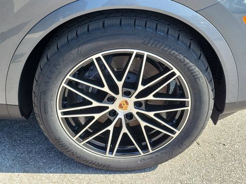 New 2026 Porsche Cayenne Coupe AWD/4WD image 13