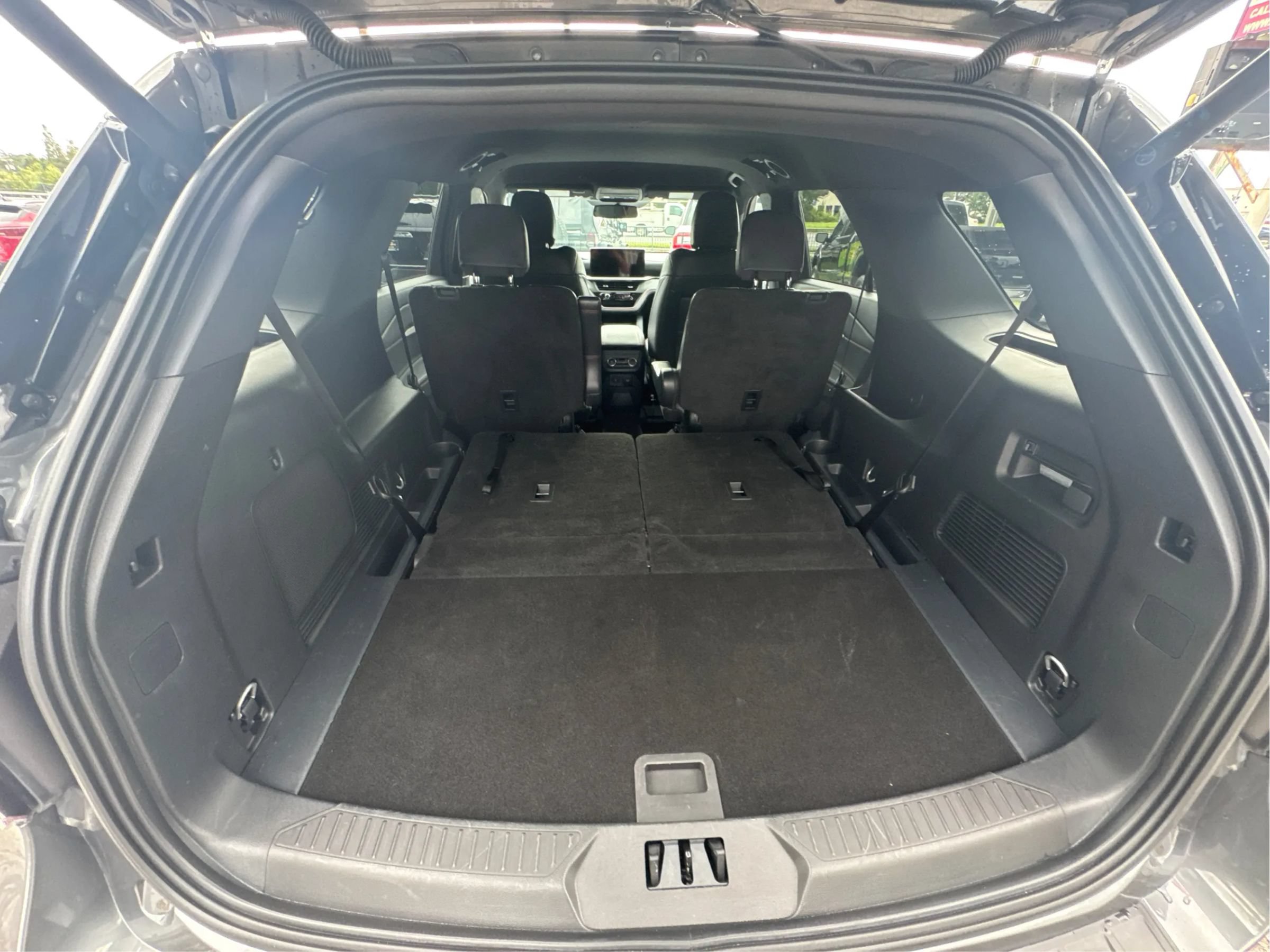 Used 2026 Ford Explorer ST-Line w/ ST-Line Street Pack RWD image 22