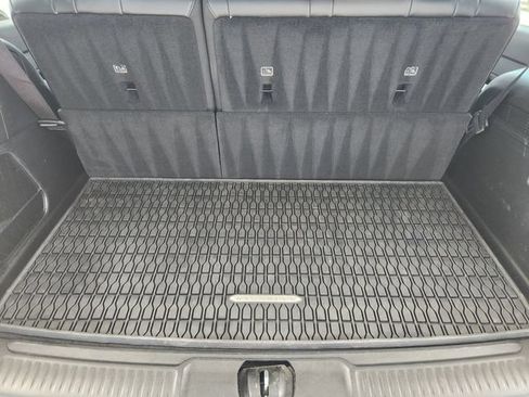 Certified 2024 Jeep Wagoneer Series III AWD/4WD image 31