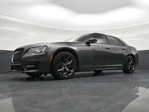 Used 2023 Chrysler 300 S w/ Comfort Group RWD image 25