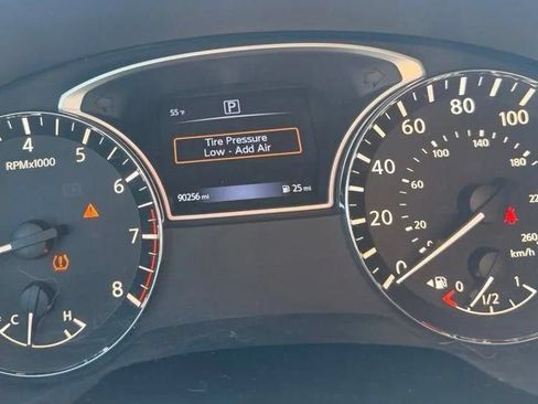 Used 2017 Nissan Pathfinder S FWD image 11