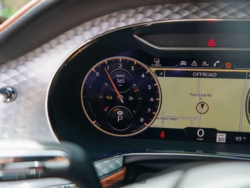 Used 2022 Bentley Flying Spur Plug-In Hybrid image 36