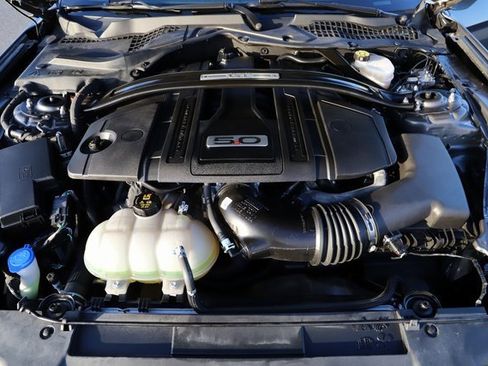 Used 2021 Ford Mustang GT Premium w/ Equipment Group 401A image 9