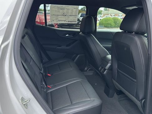 New 2026 Chevrolet Equinox LT w/ Convenience Package II image 11