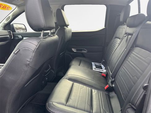 Used 2024 Ford Ranger Lariat w/ Trailer Tow Package image 24