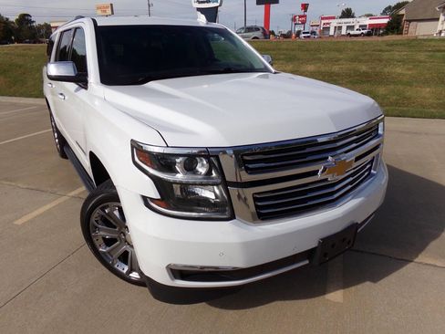 Used 2019 Chevrolet Suburban Premier image 7