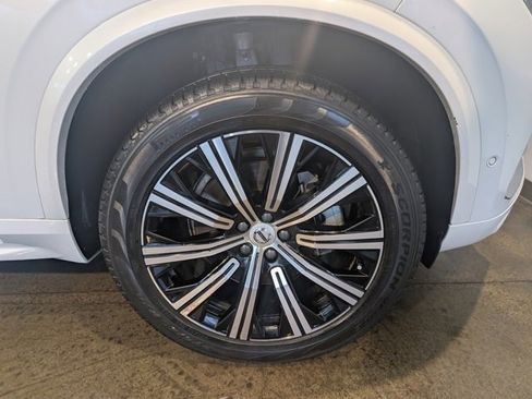 Used 2023 Volvo XC90 B6 Plus w/ Protection Package Premier image 7