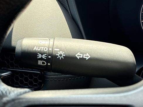 Certified 2027 Honda HR-V LX image 27