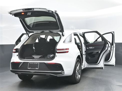 New 2026 Genesis GV70 2.5T image 19