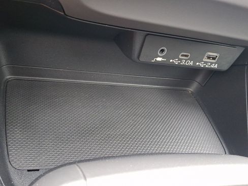 Certified 2024 Subaru Crosstrek 2.0i Premium AWD/4WD image 23