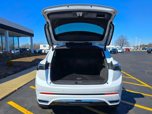 New 2026 Buick Envision Avenir image 7