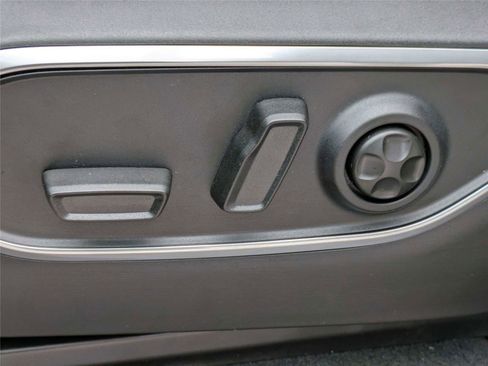 New 2026 Jeep Grand Wagoneer L 2WD w/ Premium Group I image 21