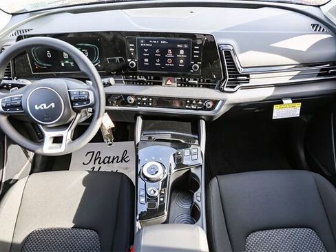 Certified 2025 Kia Sportage LX image 12