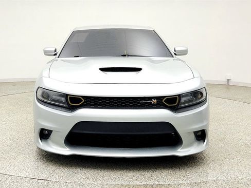 Used 2019 Dodge Charger Scat Pack RWD image 2