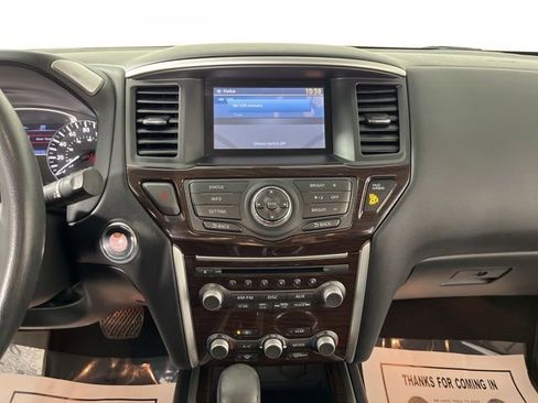 Used 2016 Nissan Pathfinder SL image 24