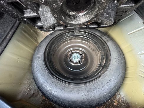 Used 2015 Honda Fit LX image 24