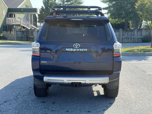Used 2019 Toyota 4Runner TRD Off-Road Premium AWD/4WD image 7
