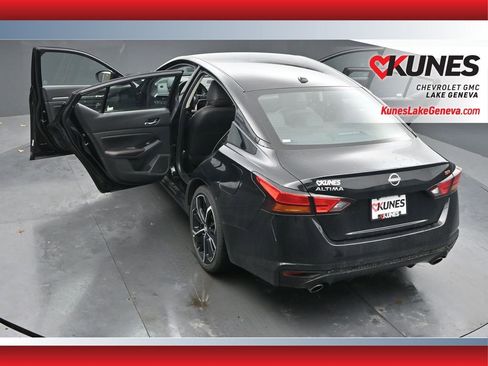Used 2024 Nissan Altima 2.5 SR image 61