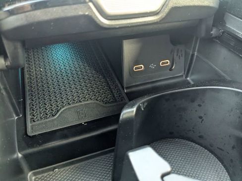 Used 2025 Mercedes-Benz C 300 C 300 image 23