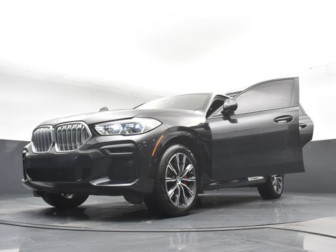 Used 2022 BMW X6 xDrive40i w/ Executive Package AWD/4WD image 36