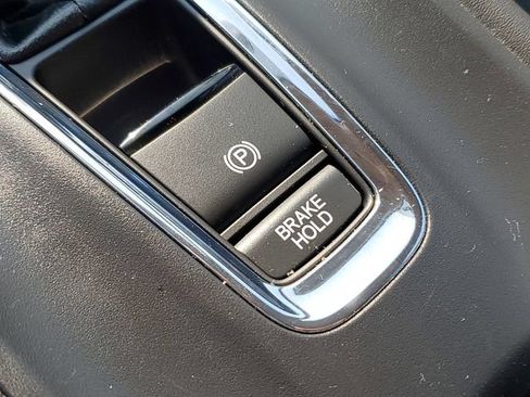 Used 2022 Honda HR-V LX image 27