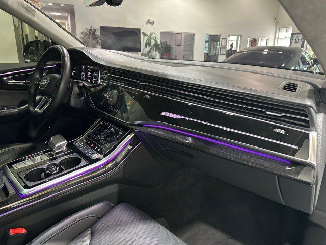 Used 2020 Audi Q8 Prestige AWD/4WD image 60