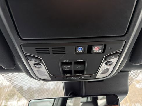 Used 2022 Honda Pilot Black Edition image 23