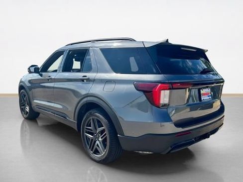 Used 2025 Ford Explorer ST-Line w/ Premium Package AWD/4WD image 5
