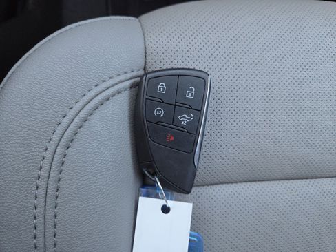 Used 2025 GMC Sierra 1500 SLT w/ SLT Convenience Package image 37